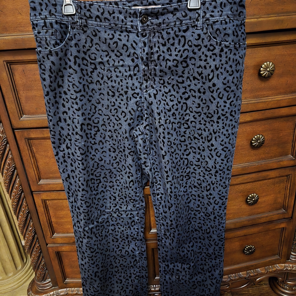 Chic Leopard Print Straight Leg Women's Jeans
